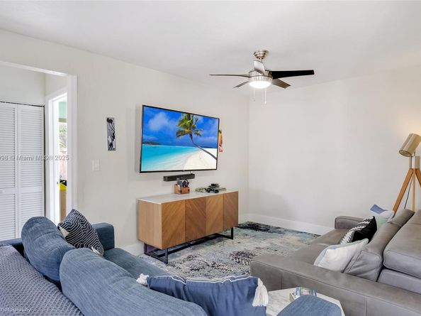 12245 NW 2nd Ave, North Miami FL 33168