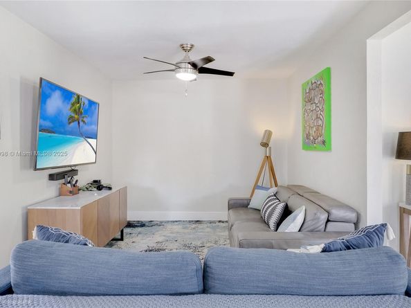 12245 NW 2nd Ave, North Miami FL 33168