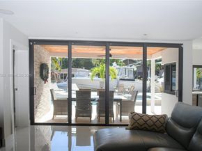 2734 SE 14th St, Pompano Beach FL 33062