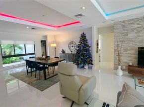 2734 SE 14th St, Pompano Beach FL 33062