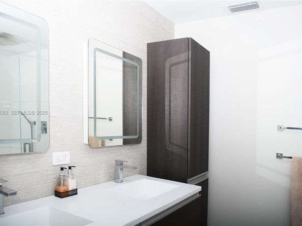 2734 SE 14th St, Pompano Beach FL 33062