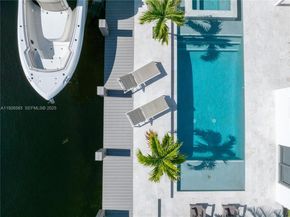 2734 SE 14th St, Pompano Beach FL 33062