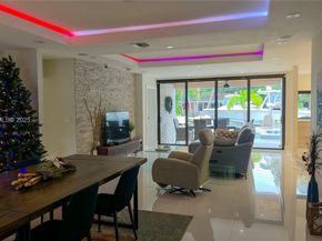 2734 SE 14th St, Pompano Beach FL 33062