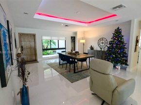 2734 SE 14th St, Pompano Beach FL 33062