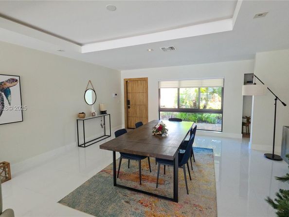 2734 SE 14th St, Pompano Beach FL 33062