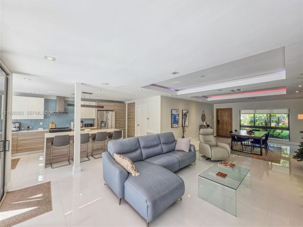 2734 SE 14th St, Pompano Beach FL 33062