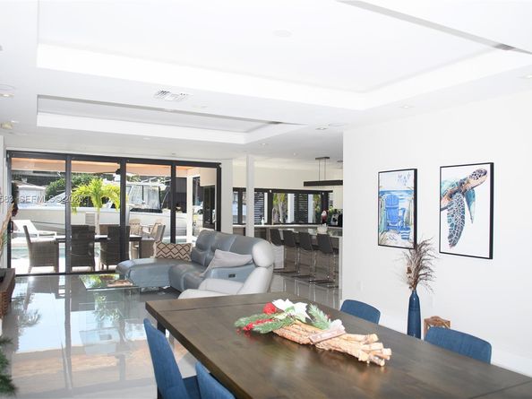 2734 SE 14th St, Pompano Beach FL 33062