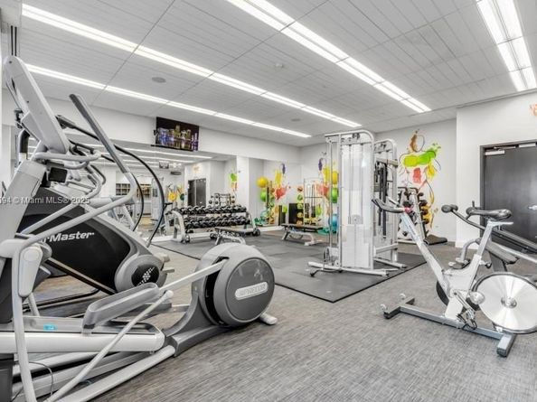 999 SW 1st Ave 1903, Miami FL 33130