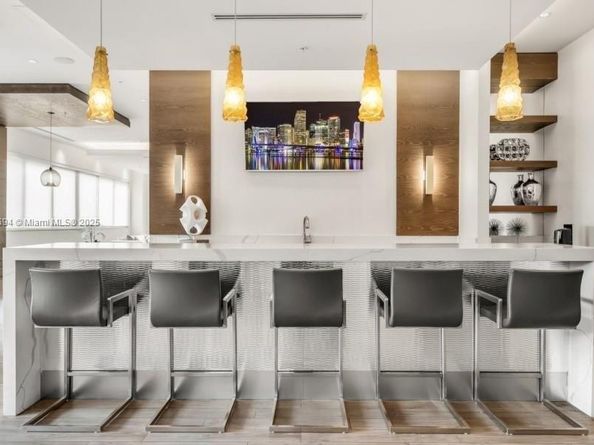 999 SW 1st Ave 1903, Miami FL 33130