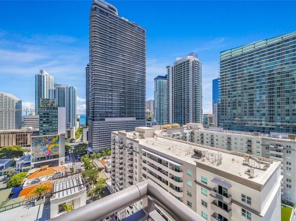 999 SW 1st Ave 1903, Miami FL 33130