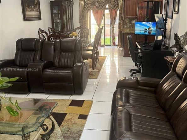 10851 SW 2nd St K111, Sweetwater FL 33174
