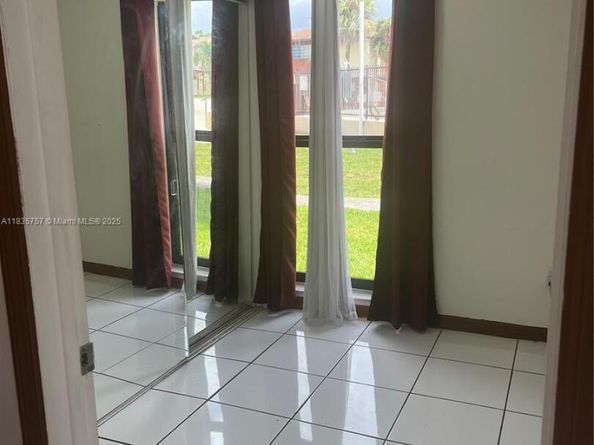 10851 SW 2nd St K111, Sweetwater FL 33174