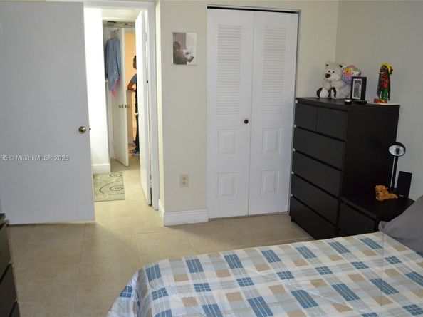 15201 SW 80th St 207, Miami FL 33193