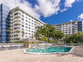 4350 Hillcrest Dr 303, Hollywood FL 33021