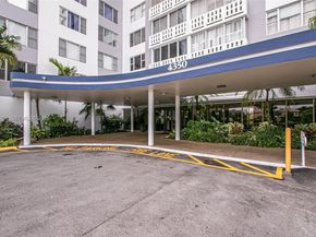 4350 Hillcrest Dr 303, Hollywood FL 33021