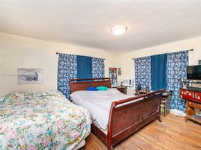 7712 NE Byron Ave 4, Miami Beach FL 33141