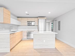 16385 Biscayne Blvd 405, North Miami Beach FL 33160