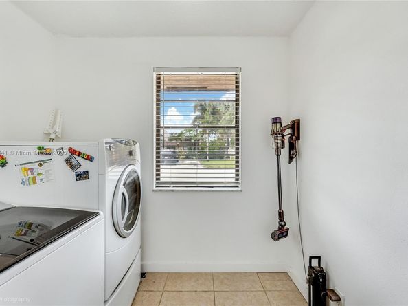 37 Seville Circle 150, Davie FL 33324