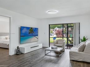 37 Seville Circle 150, Davie FL 33324