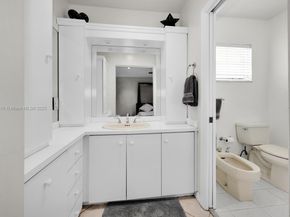 10504 SW 77th Ct, Pinecrest FL 33156