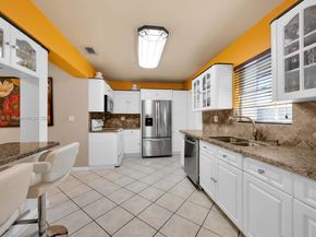 10504 SW 77th Ct, Pinecrest FL 33156