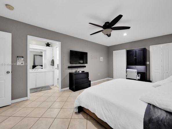 10504 SW 77th Ct, Pinecrest FL 33156