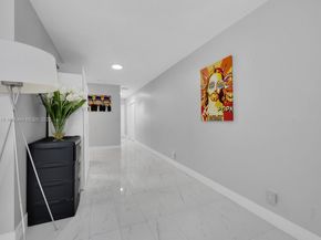 10504 SW 77th Ct, Pinecrest FL 33156