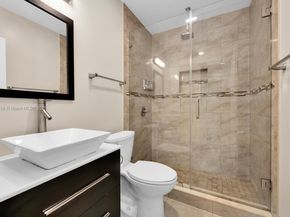 10504 SW 77th Ct, Pinecrest FL 33156