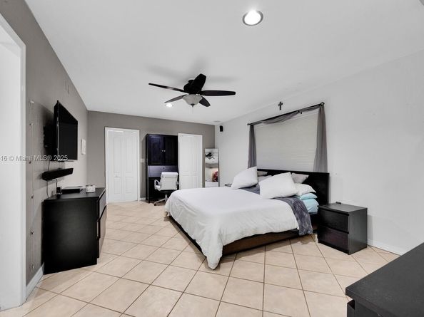 10504 SW 77th Ct, Pinecrest FL 33156