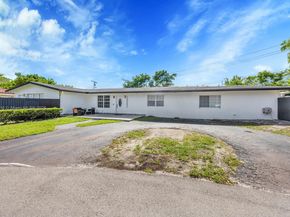 10504 SW 77th Ct, Pinecrest FL 33156