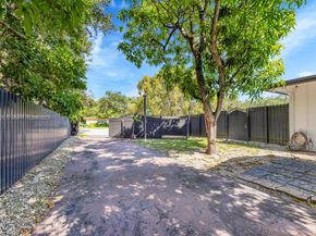 10504 SW 77th Ct, Pinecrest FL 33156