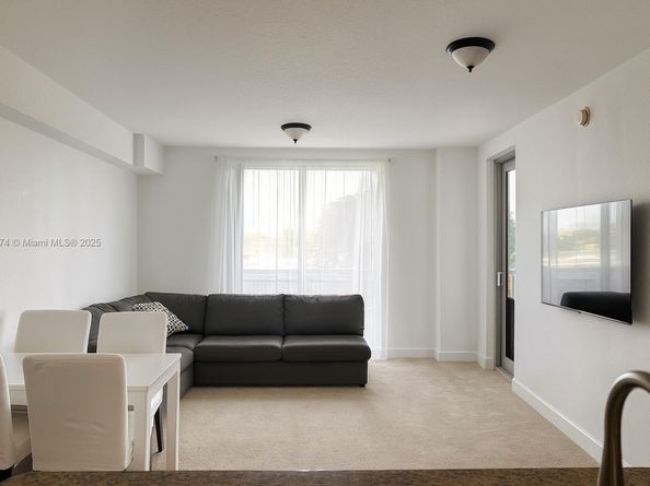 1830 Radius Dr 308, Hollywood FL 33020