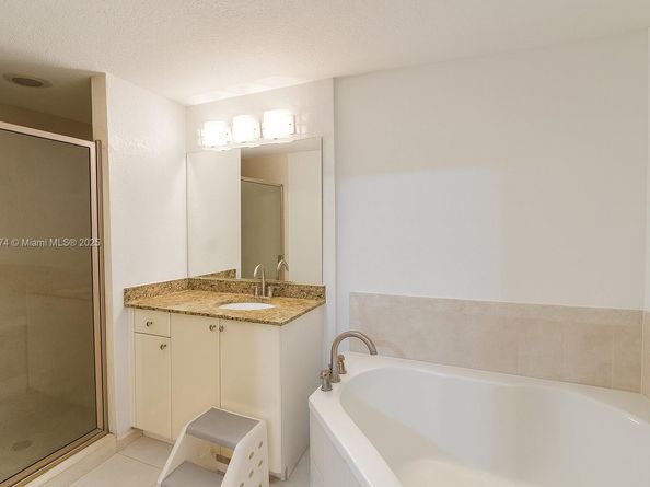 1830 Radius Dr 308, Hollywood FL 33020