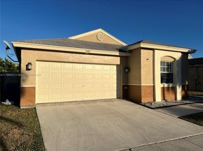 200 W Riverbend Dr, Sunrise FL 33326