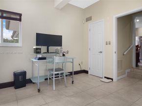 4660 W 9th Ave, Hialeah FL 33012