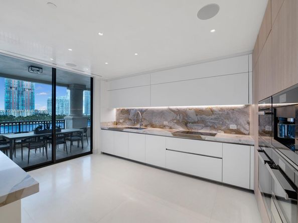 6800 Fisher Island Dr 6864, Miami Beach FL 33109