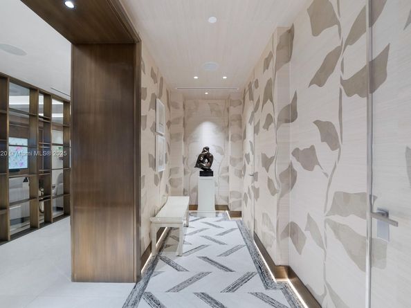 6800 Fisher Island Dr 6864, Miami Beach FL 33109