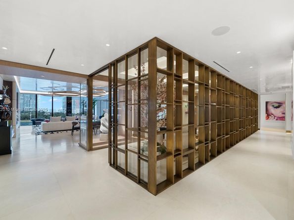 6800 Fisher Island Dr 6864, Miami Beach FL 33109