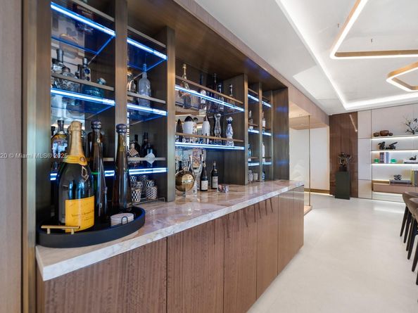 6800 Fisher Island Dr 6864, Miami Beach FL 33109