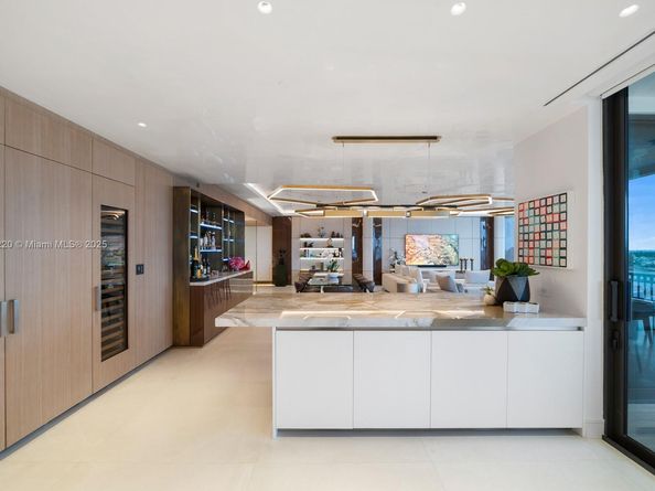 6800 Fisher Island Dr 6864, Miami Beach FL 33109