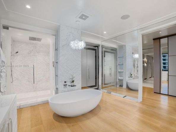 6800 Fisher Island Dr 6864, Miami Beach FL 33109