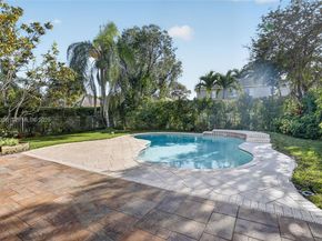 1311 Croton Ct, Weston FL 33327