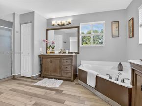 1311 Croton Ct, Weston FL 33327