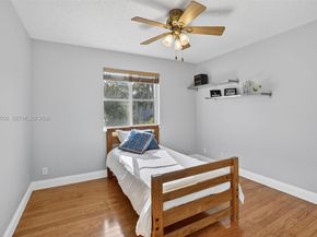 1311 Croton Ct, Weston FL 33327