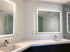 851 NE 1st Ave 3905, Miami FL 33132