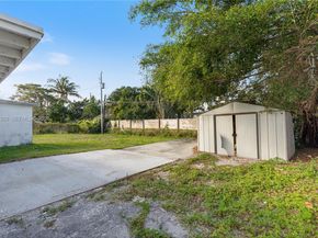 4041 NE 15th Ter, Pompano Beach FL 33064