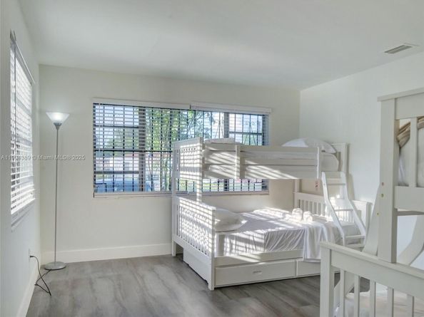 1141 NW 75th St, Miami FL 33150