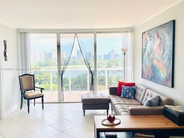 3675 N Country Club Dr 708, Aventura FL 33180