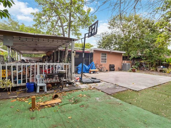 6328 Garfield St, Hollywood FL 33024