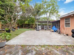6328 Garfield St, Hollywood FL 33024